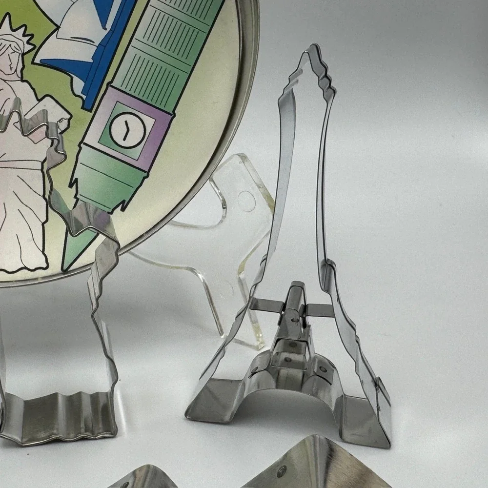 World Landmarks Cookie Cutter Set Stainless Steel 6 Piece Storage Tin‎ Travel